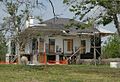 Vista frontal de Beauvoir a Biloxi, 7 mesos després de l'huracà Katrina