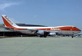 HK-2910X, l'appareil impliqué, ici à l'aéroport de Paris-Charles-de-Gaulle en août 1983, trois mois avant l'accident.