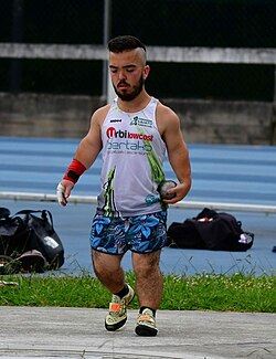 Álvaro Jiménez Alonso mientres una competición en Durango.