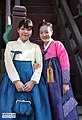 现代韩国的韩服袄裙