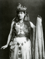 Photo de Lillie Langtry en Cléopâtre dans Antony and Cleopatra. par W. & D. Downey.