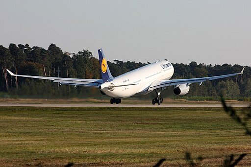 Lufthansa A333 D-AIKK
