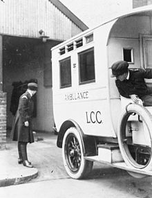 The female crew of a London County Council ambulance return to their station during the First World War Ministry of Information First World War Official Collection Q31103.jpg