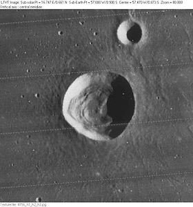 Снимок зонда Lunar Orbiter – IV. Кратер Герман в центре снимка, вверху сателлитный кратер Герман B.