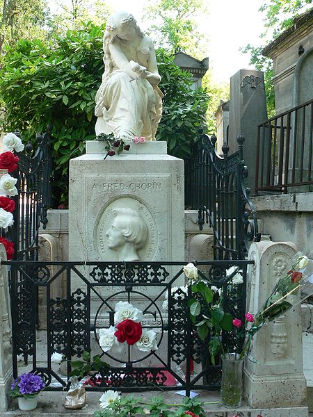 http://upload.wikimedia.org/wikipedia/commons/thumb/8/89/Perelachaise-Chopin-p1000352.jpg/450px-Perelachaise-Chopin-p1000352.jpg