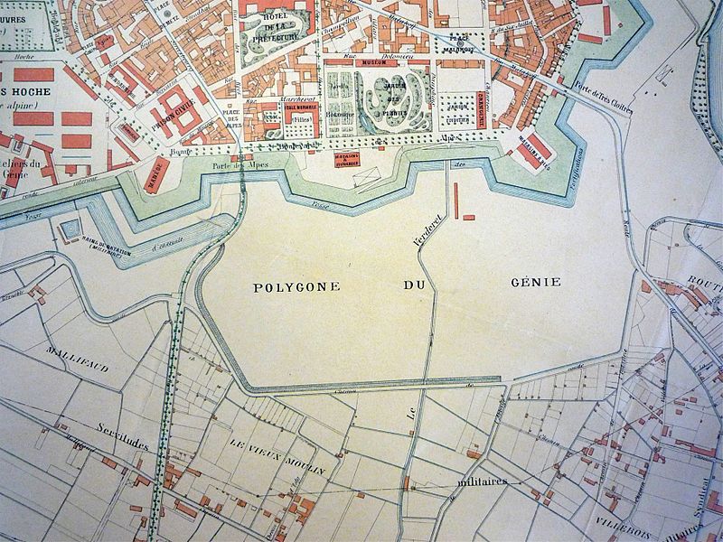 http://upload.wikimedia.org/wikipedia/commons/thumb/8/89/Plan_Polygone_G%C3%A9nie_-_Grenoble_1902.jpg/800px-Plan_Polygone_G%C3%A9nie_-_Grenoble_1902.jpg