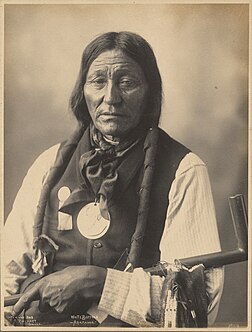 White Buffalo, Arapaho. Photographié par Frank Rinehart en 1898.