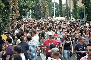 2010-07-02 Gay Pride Roma - Folla lungo viale ...