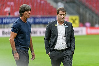 Trainers Joachim Löw (D) en Franco Foda (de) (A)