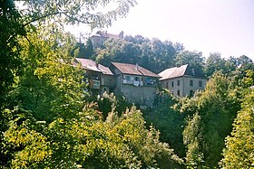 Le bourg d'Alby vu de la rive droite du Chéran