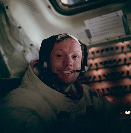 Neil Armstrong Neil Armstrong, mtu wa kwanza Mwezini (NASA / Edwin E. Aldrin, Jr. © PD-NASA)