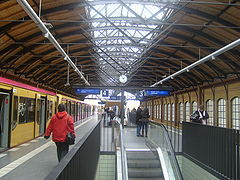 Berlin - S-Bahnhof Bellevue.jpg