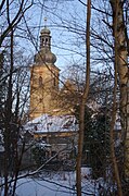 Kirchturm im Winter