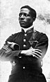 Eugene Bullard byl jeden z prvních afroamerických vojenských pilotů. Za první světové války bojoval ve francouzských leteckých silách.