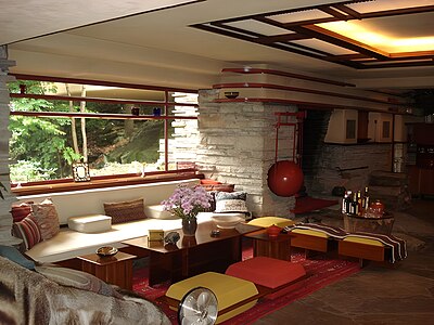 Interior de la Casa de la Cascada, de Frank Lloyd Wright.