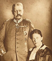 Paul and Gertrud von Hindenburg H & wife.jpg