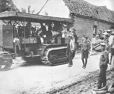 Tractor Holt remolcant un canó.1915.