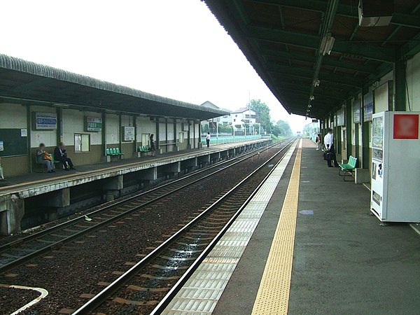 600px-Kanto-railway-Nishi-toride-station-platform.jpg