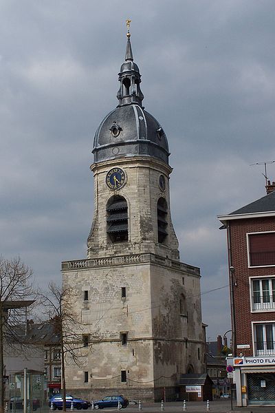 http://upload.wikimedia.org/wikipedia/commons/thumb/8/8a/Le_beffroi_d%27Amiens_2004.JPG/400px-Le_beffroi_d%27Amiens_2004.JPG