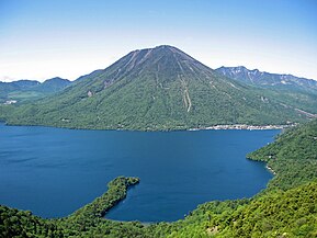 Wulkan Nantai i jezioro Chūzenji