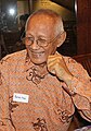 Лауреат 1989 года писатель Герсон Пойк (Индонезия)