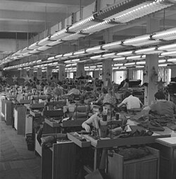 Швейная фабрика «Большевичка» по пошиву мужских костюмов. 20 мая 1967 года
