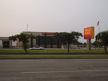 Wells Fargo bank in Chinatown, Houston, Texas WellsFargoChinatownHoustonnew.JPG