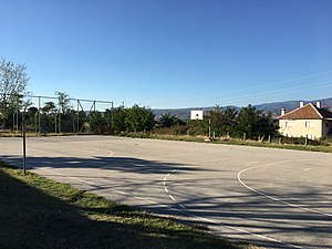 Спортски терен