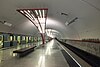 Станция метро Алма-Атинская, свет от дуг (съёмка справа).JPG