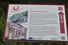 Infotafel zum Steinbruch und Geschichte