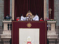 Benedetto XVI durante la Benedizione di Natale del 2008