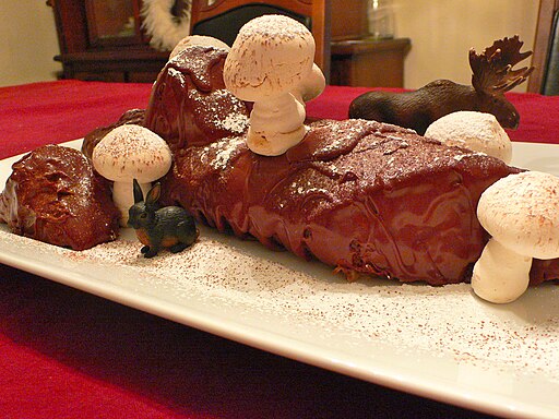 Bûche de Noël, with chocolate moose and meringue mushrooms, 2009 (2)