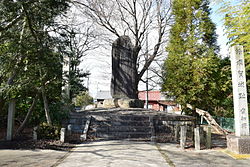 蜂須賀城跡に立つ「蜂須賀正勝公碑」