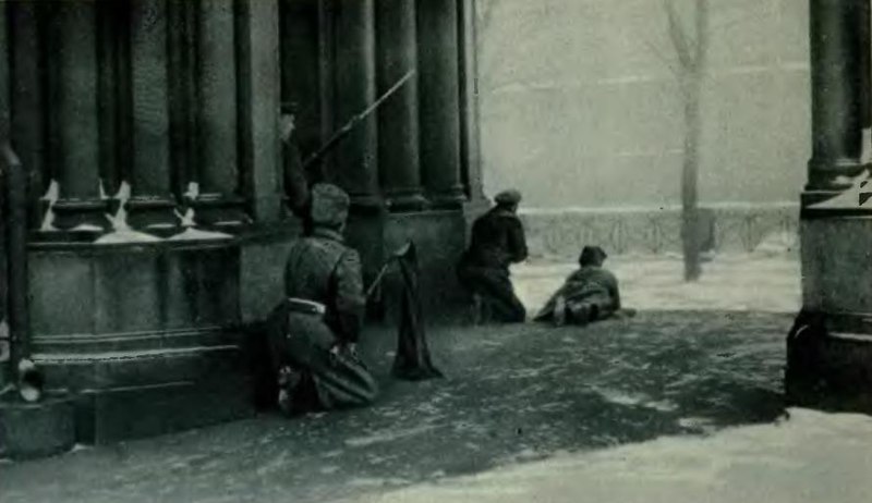 Street fighting in Petrograd in February 1917.