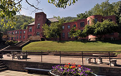Old Main at WVU Institute of Technology.jpg