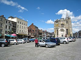 Centrum met Église Saint-Pierre-et-Saint-Paul
