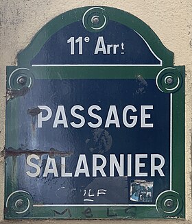 Voir la plaque.