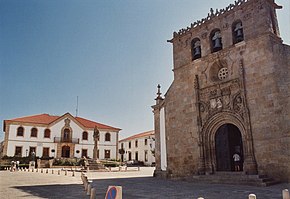 Praça em Vila Nova de Foz Côa