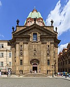 Iglesia de San Francisco de Asís en el casco antiguo de Praga (1679-1688), de Jean Baptiste Mathey