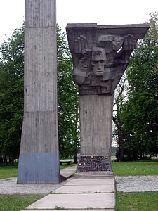 Monument to the Soviet Prisoners of War in Salaspils [ru] Salaspils, sovetsky pamatnik (2).jpg