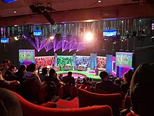 Студийный просмотр набора Big Fat Quiz of the Year.