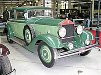 1934 Belga Rise 8C saloon by Vesters et Neirinck fr3q.JPG