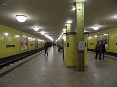 Berlin - U-Bahnhof Jannowitzbrücke - Linie U8 (6323560829).jpg