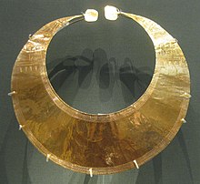 Gold lunula from Blessington, Ireland, Late Neolithic/Early Bronze Age, c. 2400-2000 BC Blessington lunula.BM.WG.31 (cropped).jpg