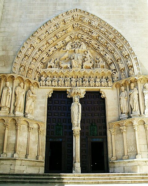 File:Burgos - Catedral 007 - Puerta del Sarmental.jpg