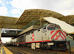 Caltrain JPBX 910 на станции Millbrae.JPG