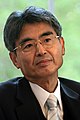 Toshio Hirano (平野 俊夫), immunòleg, 17è president d'OU, guanyador del Premi Crafoord 2009.