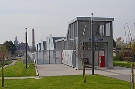 Entrée de la station côté rue Paul Janson après la rénovation de 2017-2018.