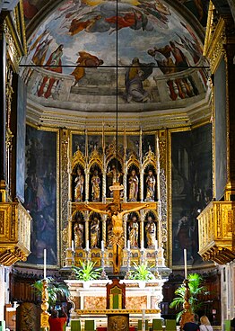Hauptaltar im Dom von Salò mit der Altaretabel von Pietro Bussolo