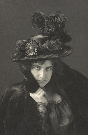 Ethel Reed (created by Frances Benjamin Johnston; restored and nominated by Adam Cuerden)